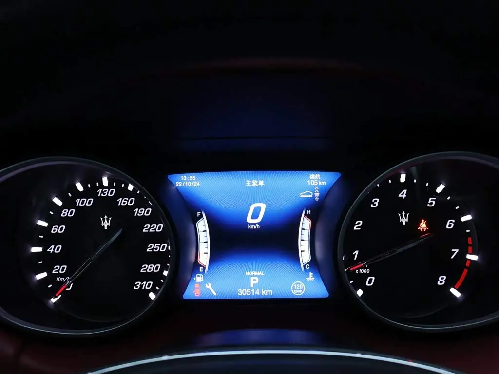 Maserati Levante 2021 — Фото 15/20