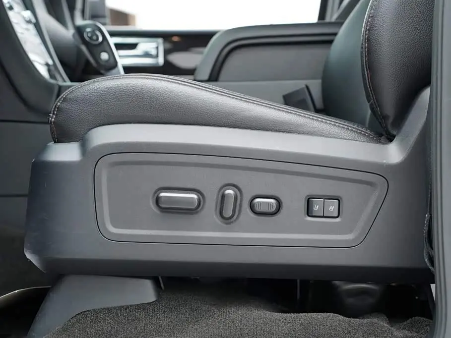 Lincoln Navigator 2018 — Photo 7/20