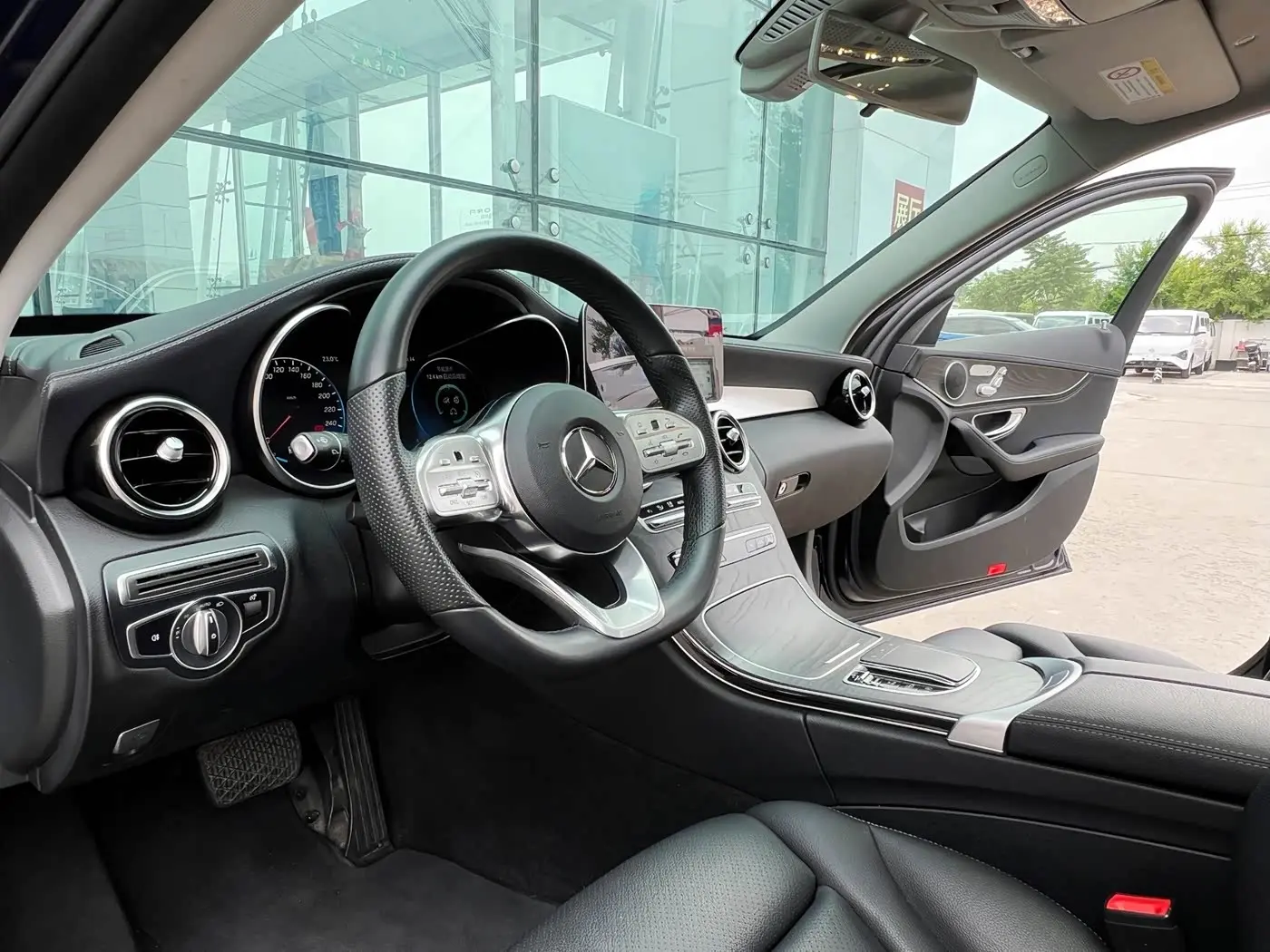 Mercedes-Benz C-Class 2019 — Фото 10/20