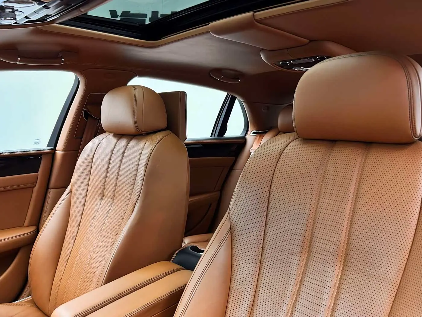 Bentley Flying Spur 2014 — Фото 10/10