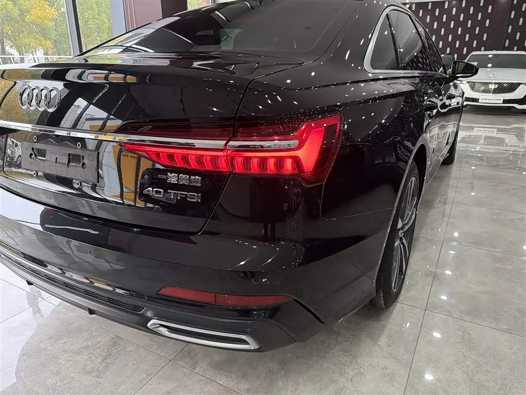 Audi A6L 2021 — Photo 11/13