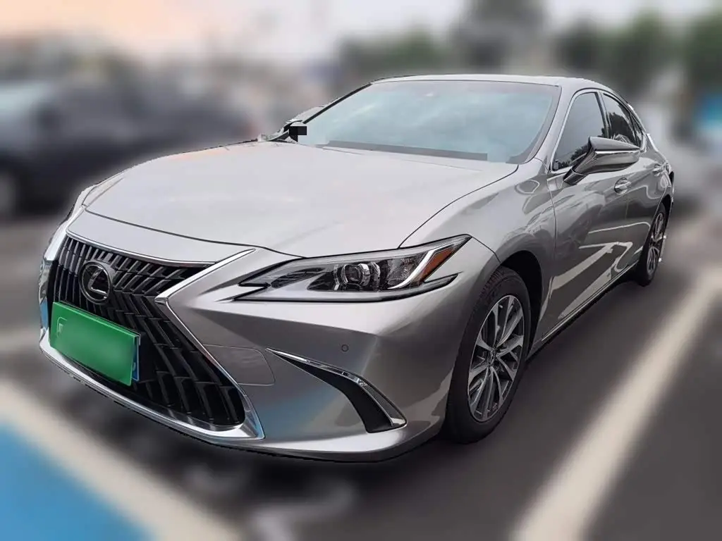 Lexus ES 2024 — Photo 2/20