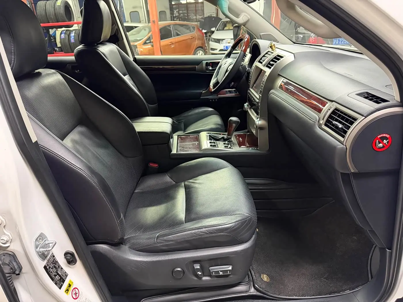 Lexus GX 2012 — Şəkil 8/20