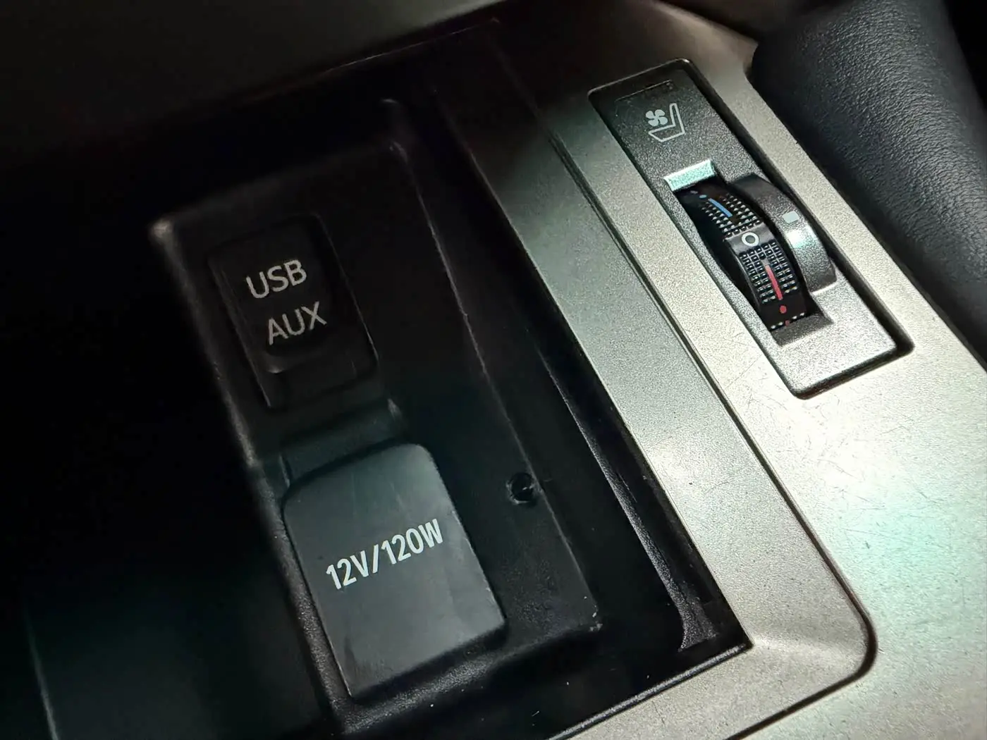 Lexus GX 2012 — Şəkil 17/20