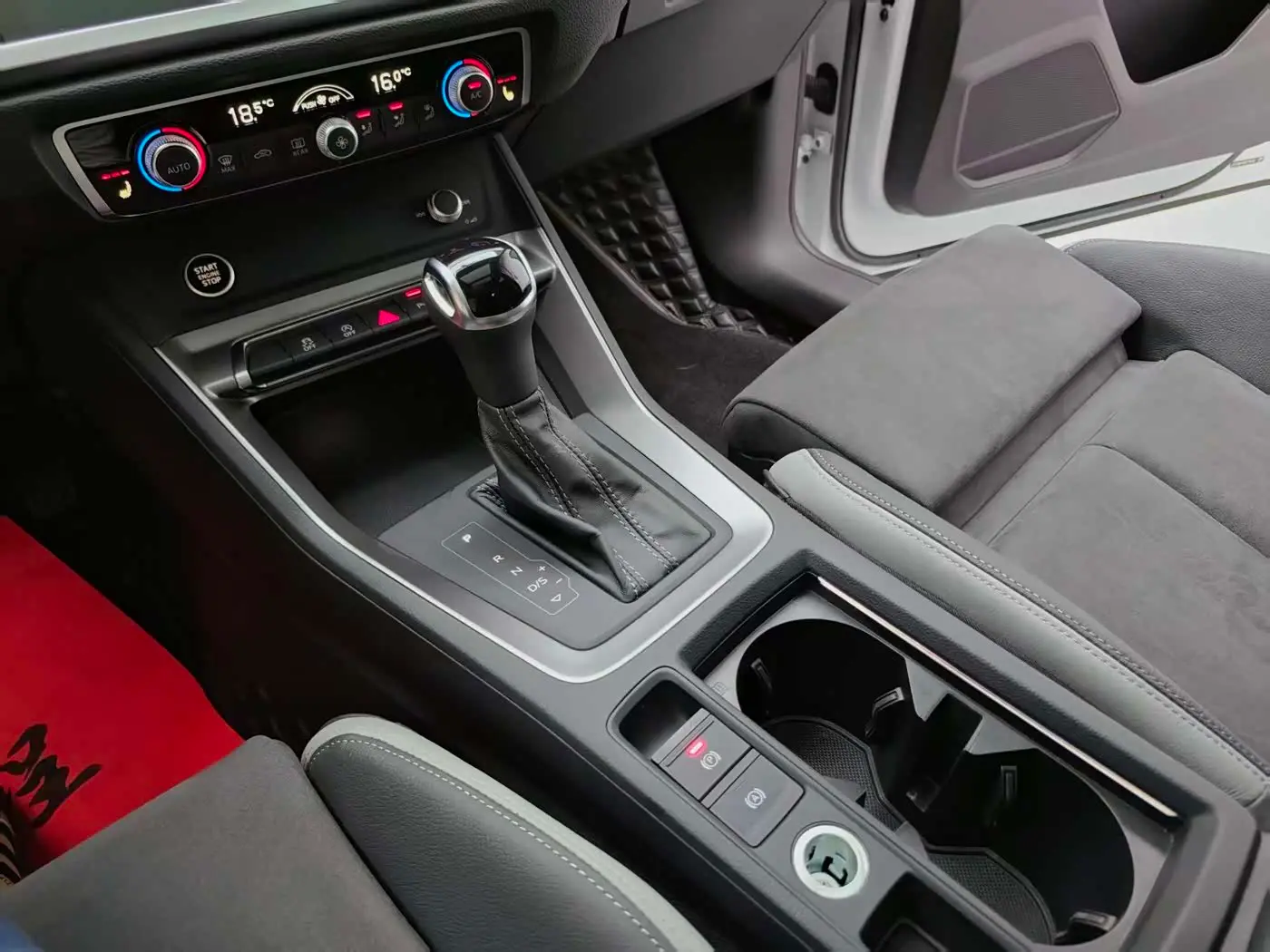 Audi Q3 2023 — Фото 16/20