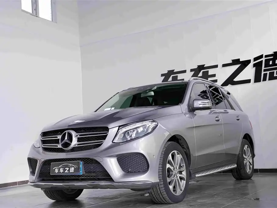 Mercedes-Benz GLE 2016 — Photo 1/20