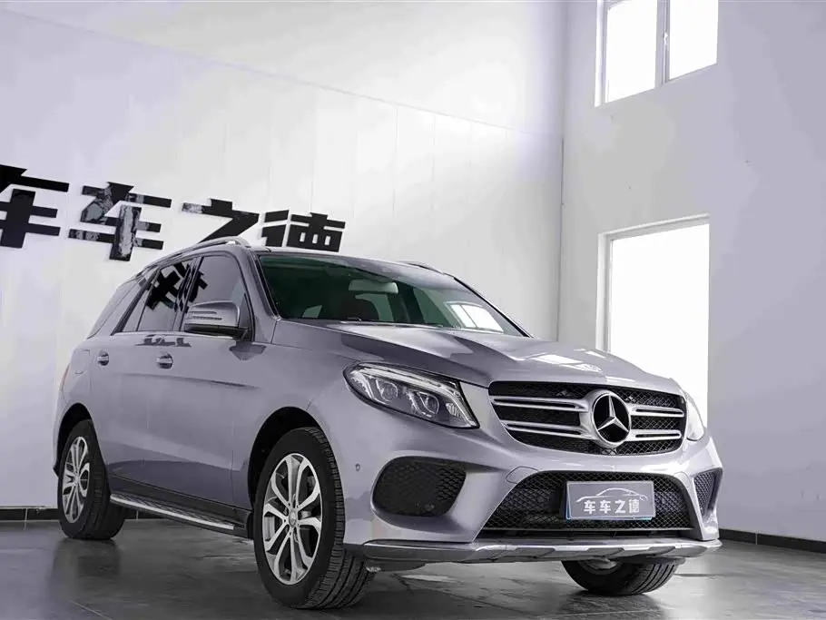 Mercedes-Benz GLE 2016 — Photo 2/20