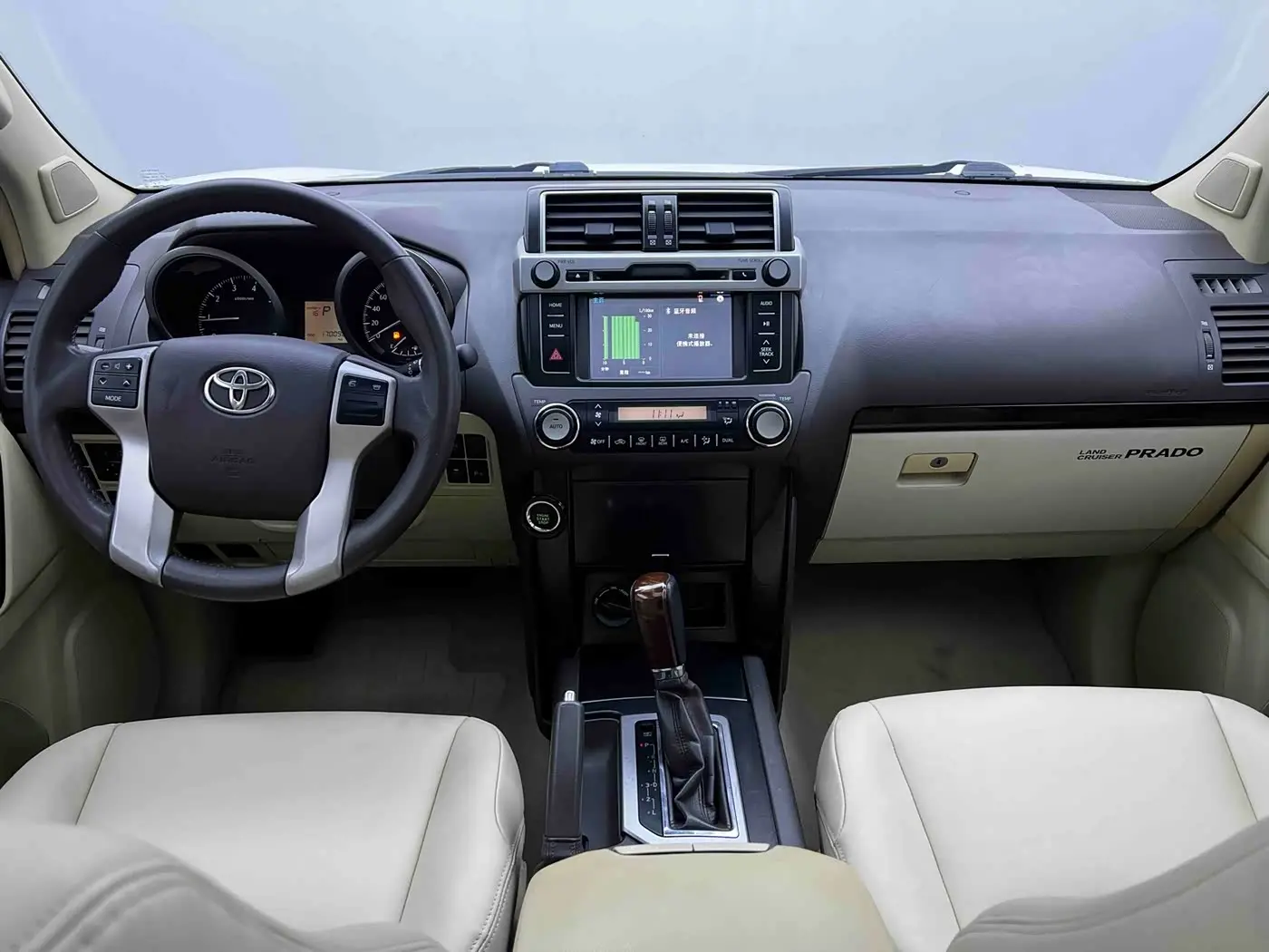 Toyota Prado 2014 — Photo 4/10