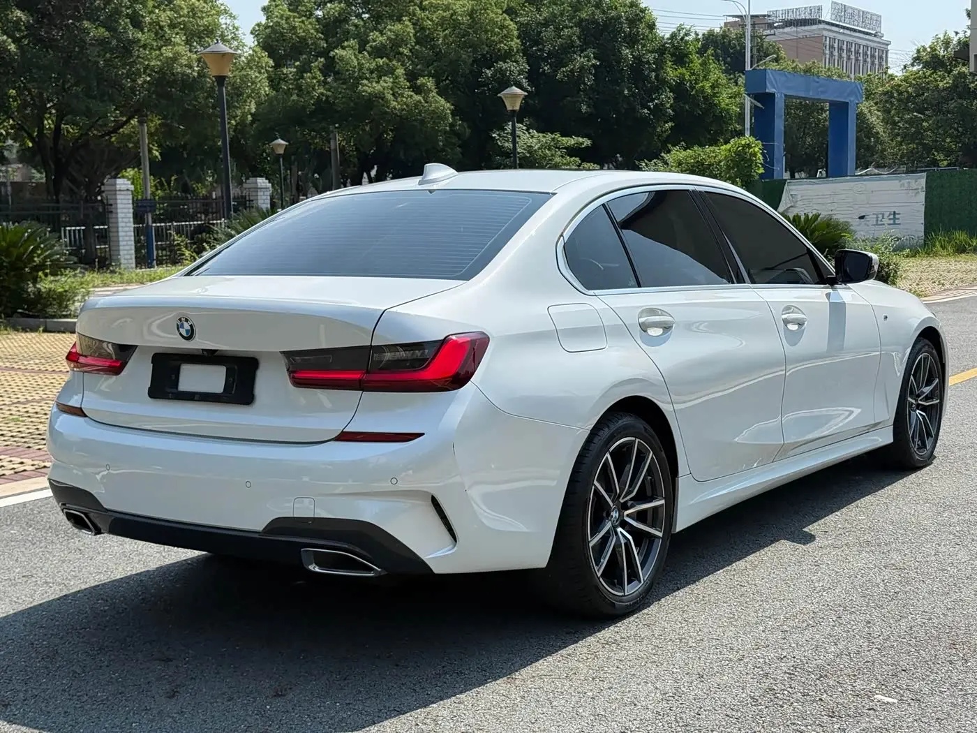 BMW 3 Series 2022 — Şəkil 8/11