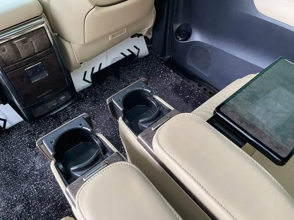 Toyota Vellfire 2021 — Photo 16/20