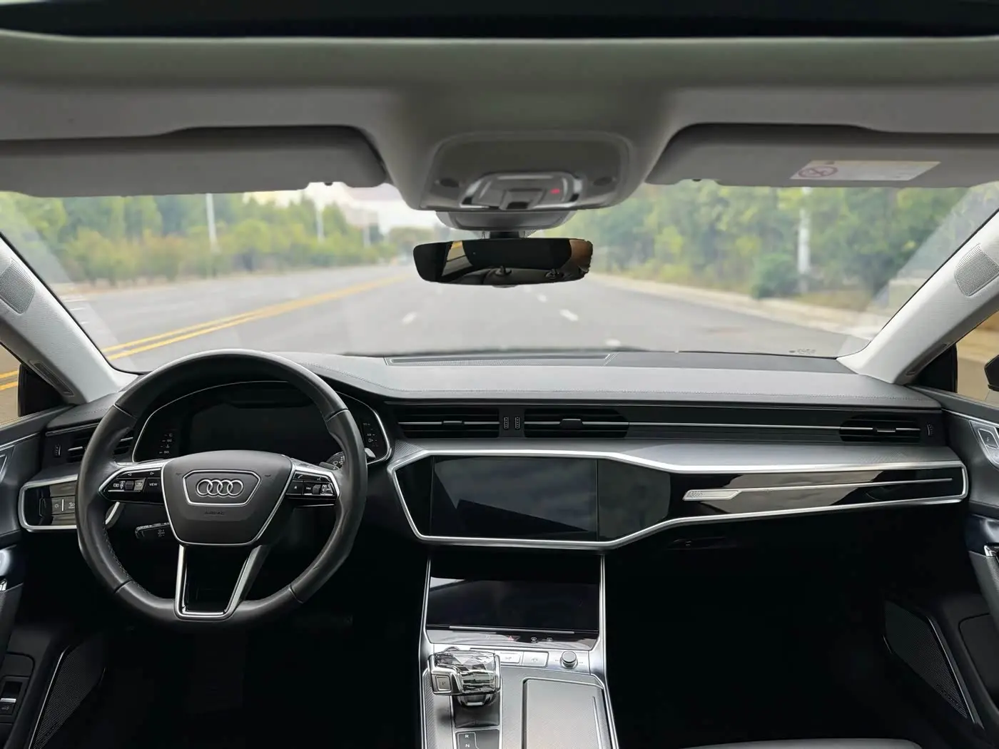 Audi A7 2023 — Photo 16/18