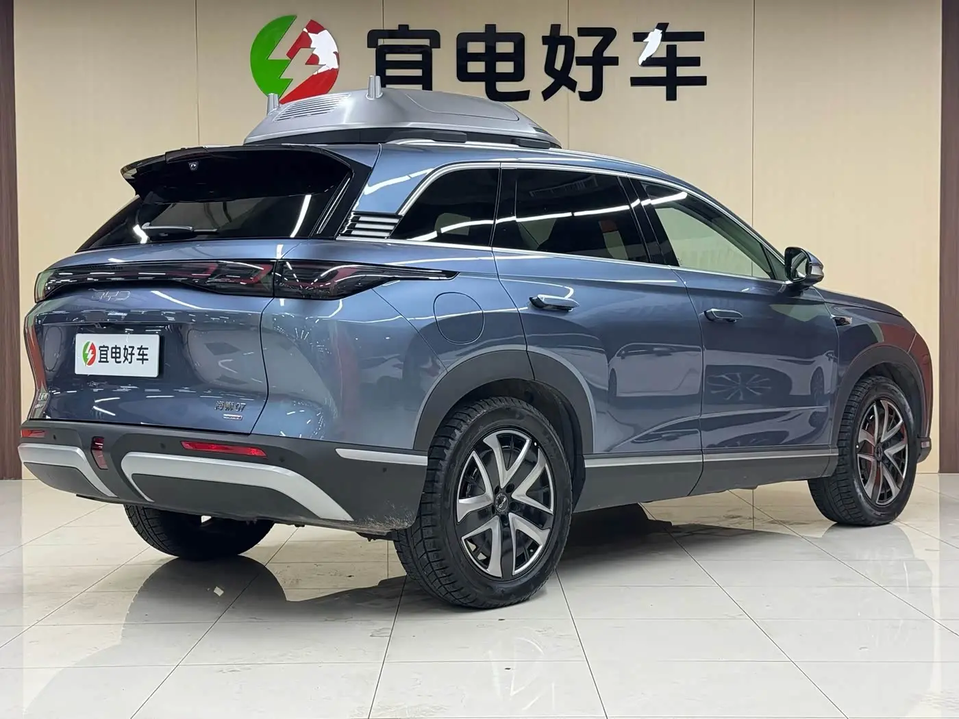 BYD Hai Shi 07 DM-i 2025 — Photo 5/17