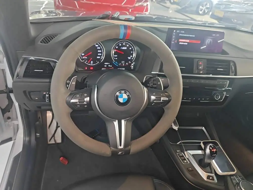 BMW M2 2019 — Фото 11/20
