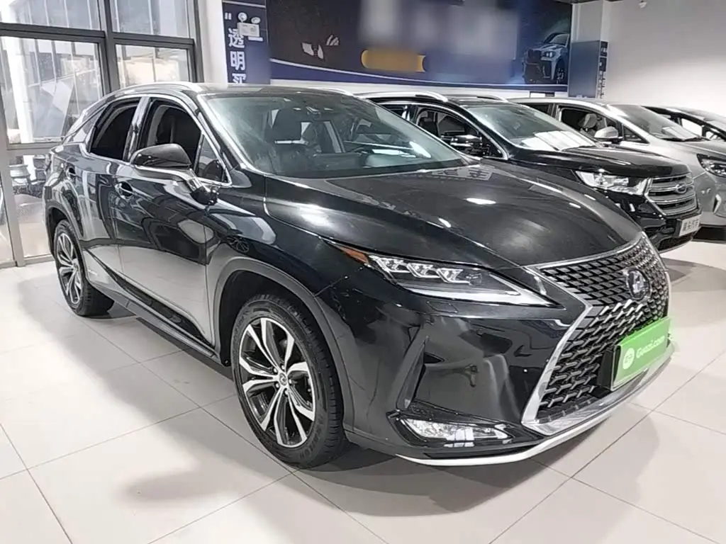 Lexus RX 2022 — Фото 4/20