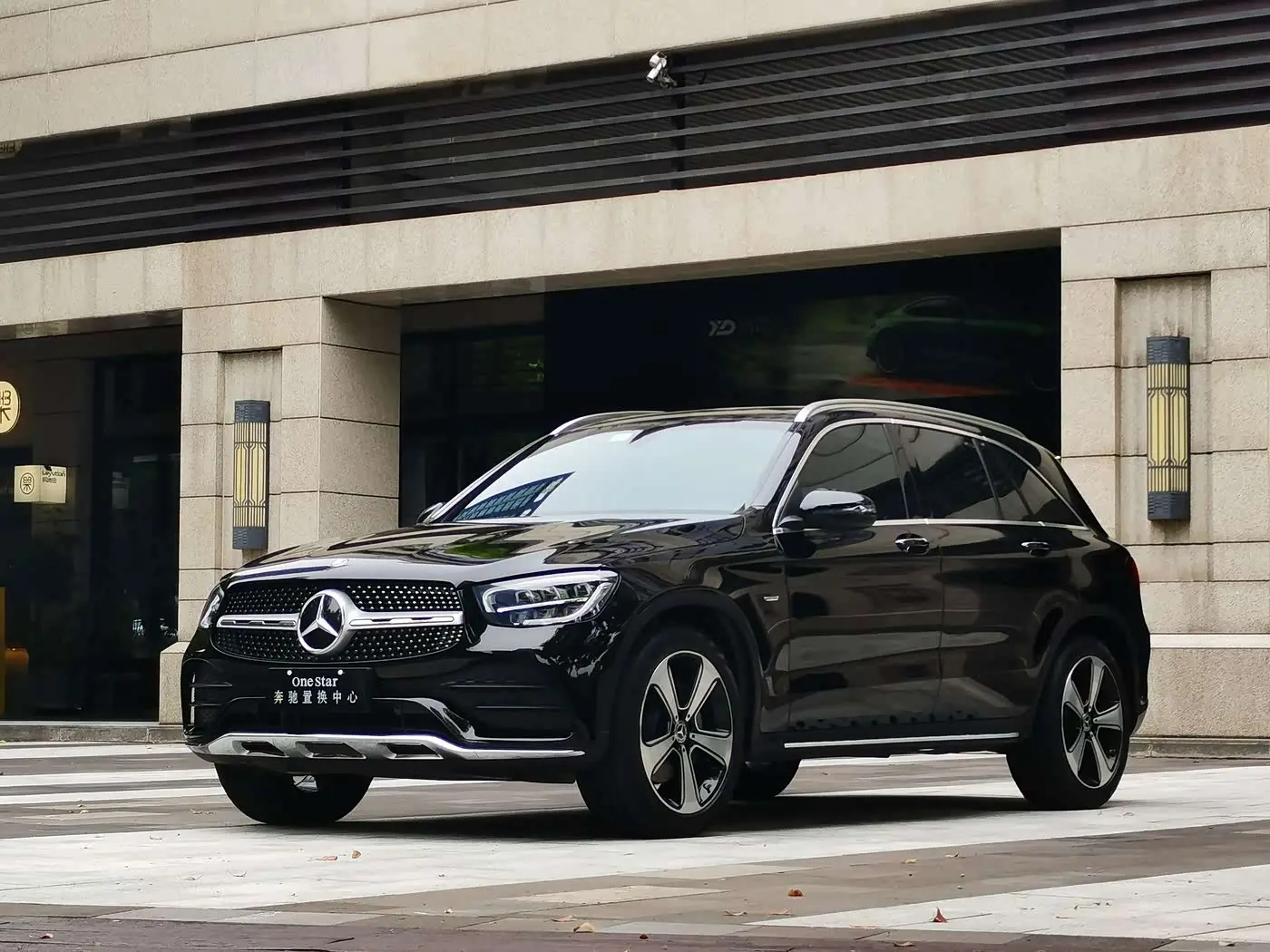 Mercedes-Benz GLC 2023 — Фото 2/20