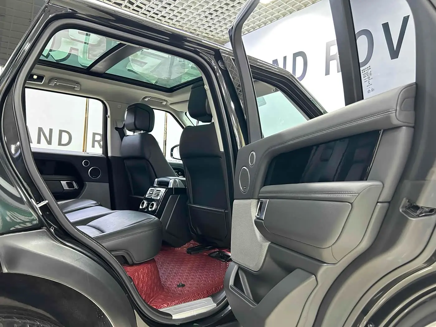 Land Rover Range Rover 2020 — Şəkil 18/20