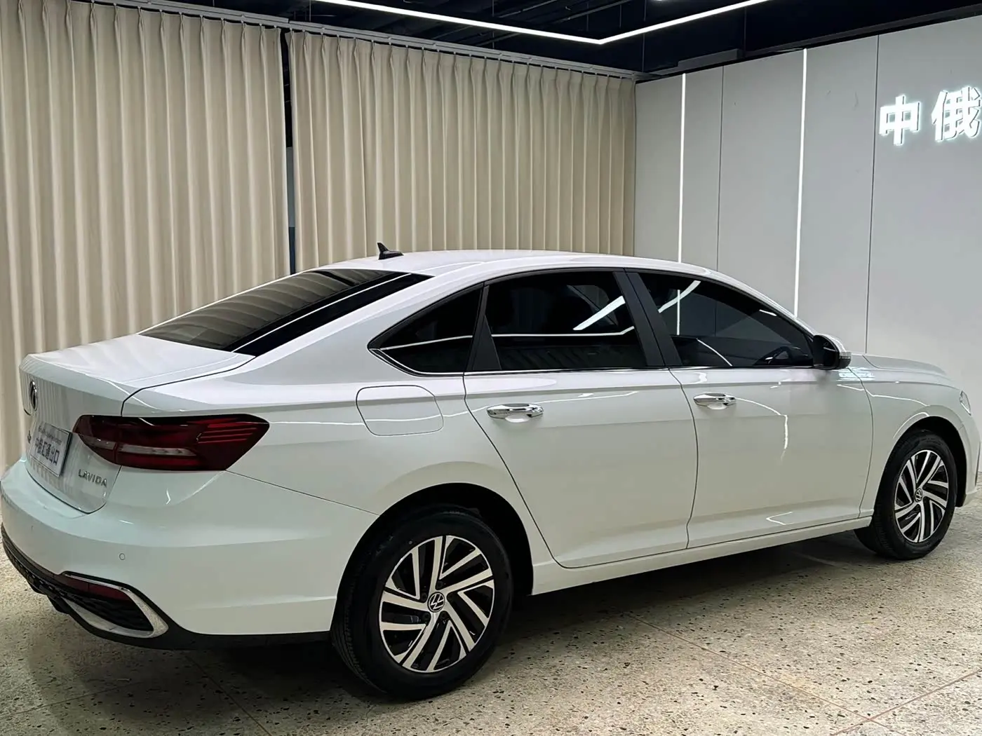 Volkswagen Lavida 2023 — Photo 5/16