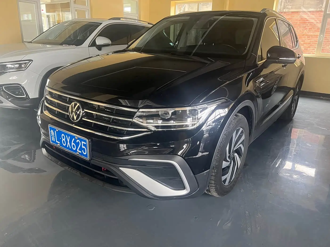 Volkswagen Tiguan L, 2022