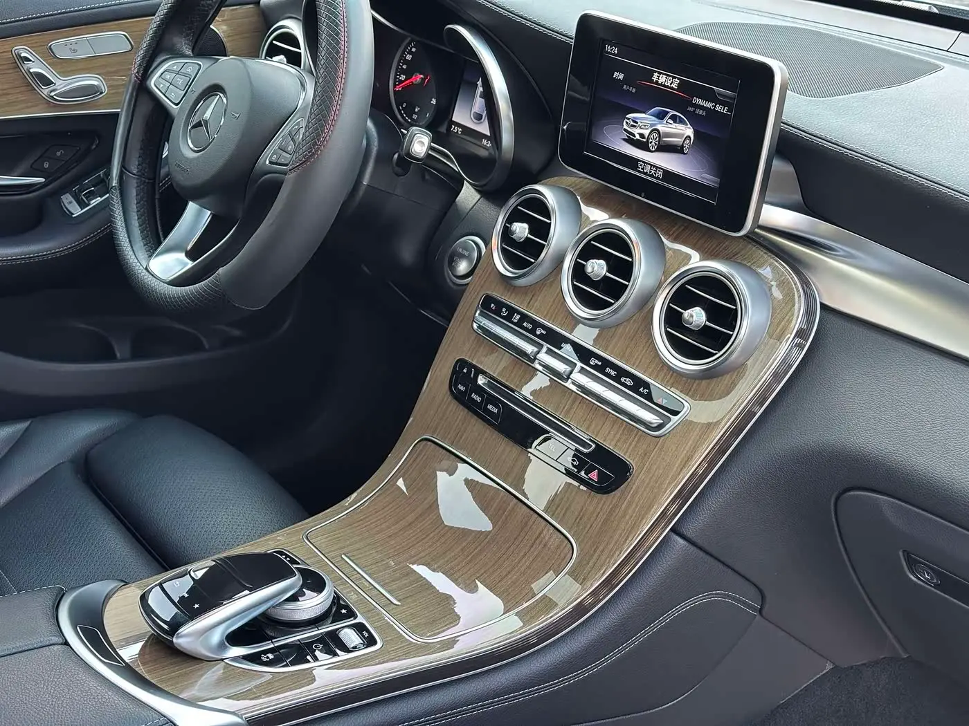 Mercedes-Benz GLC Coupe 2018 — Фото 15/20