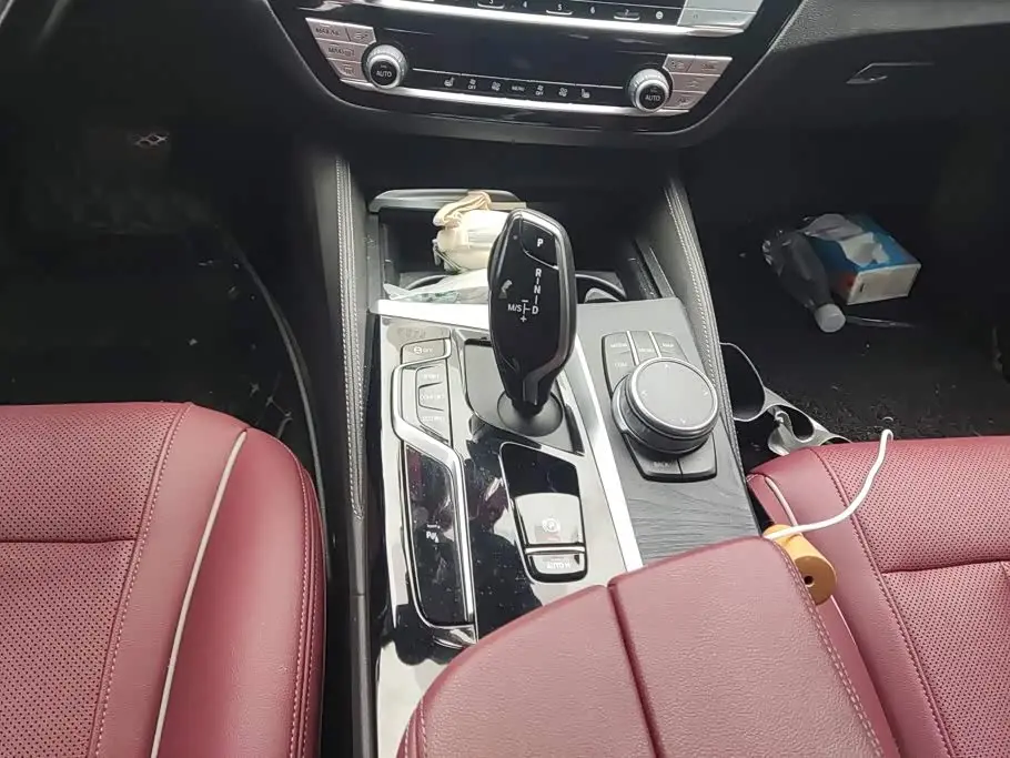 BMW 5 Series 2021 — Photo 16/16