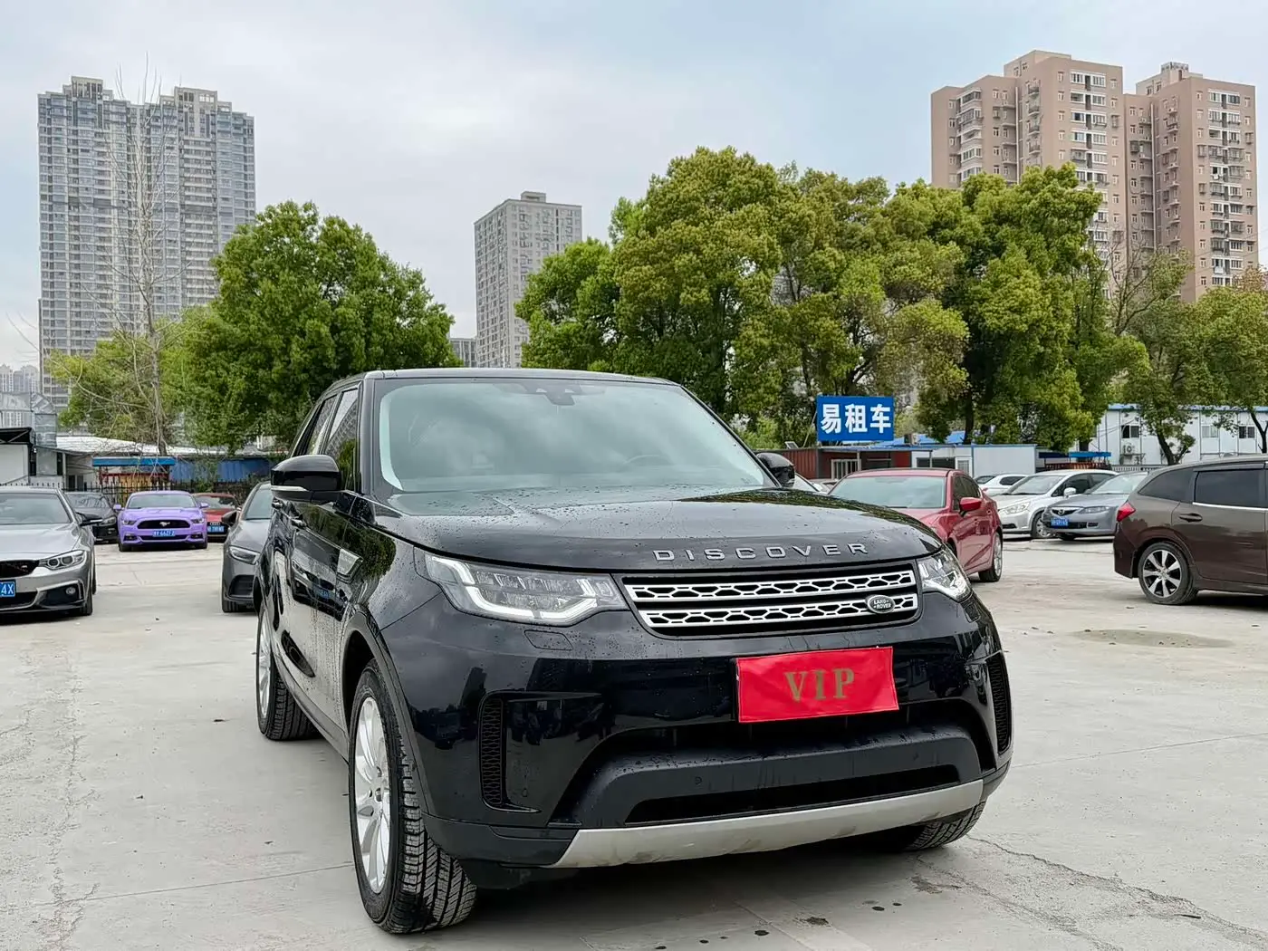 Land Rover Discovery 2020 — Photo 4/17