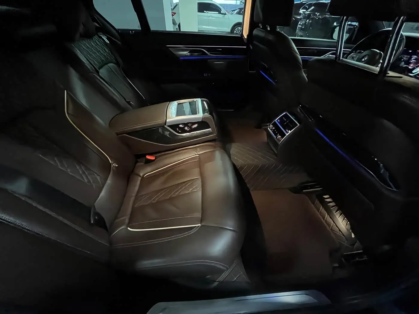 BMW 7 Series 2022 — Şəkil 9/20