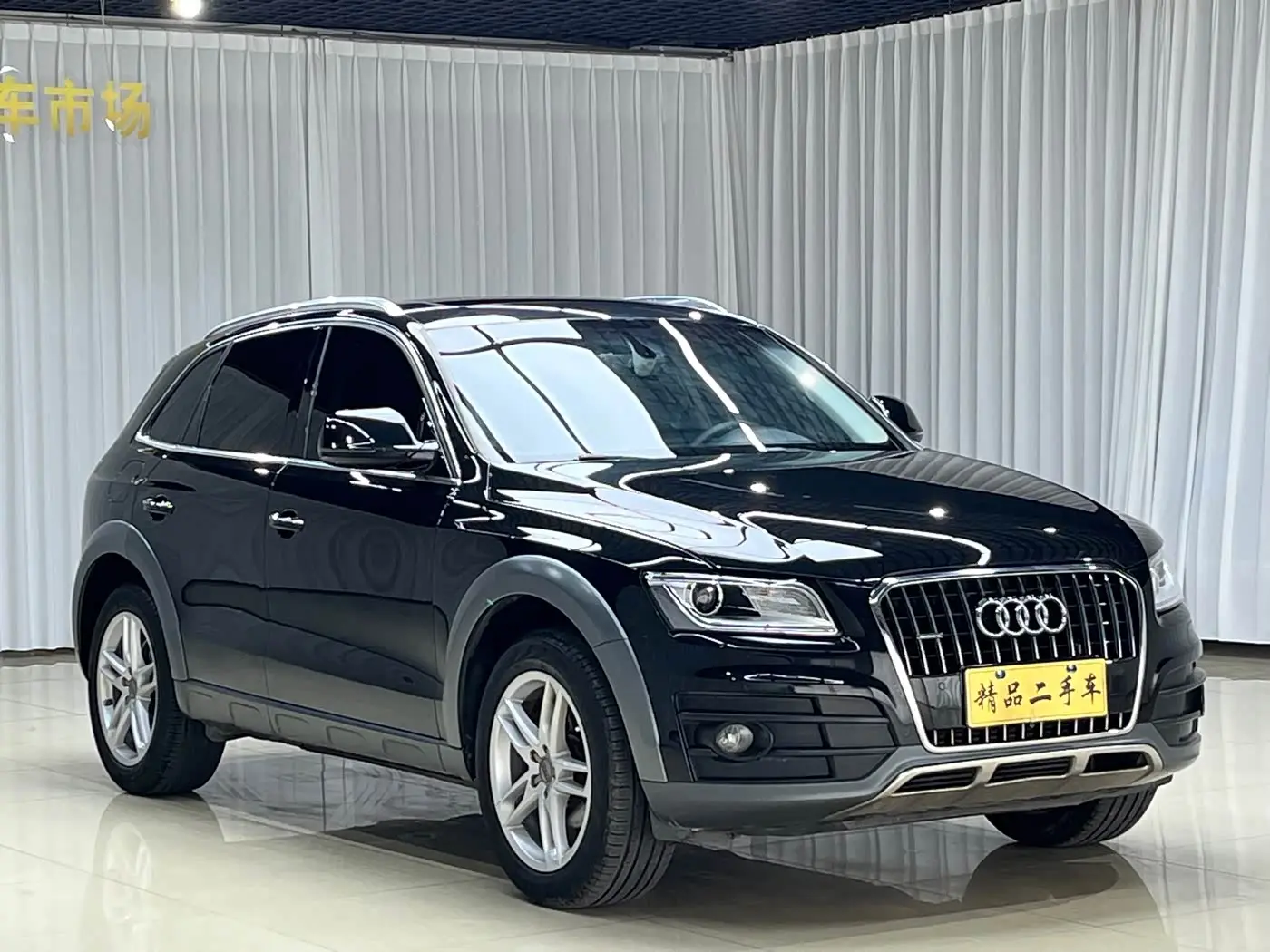 Audi Q5 2018 — Фото 2/16