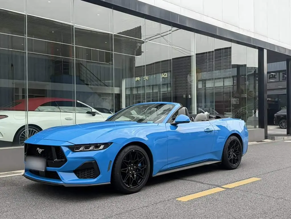 Ford Mustang 2024 — Фото 2/12