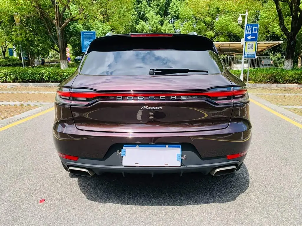 Porsche Macan 2019 — Photo 8/20