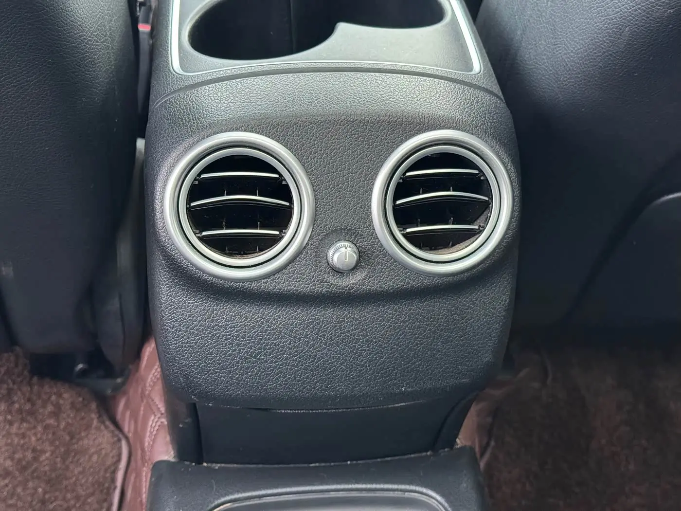 Mercedes-Benz E-Class 2019 — Photo 15/16