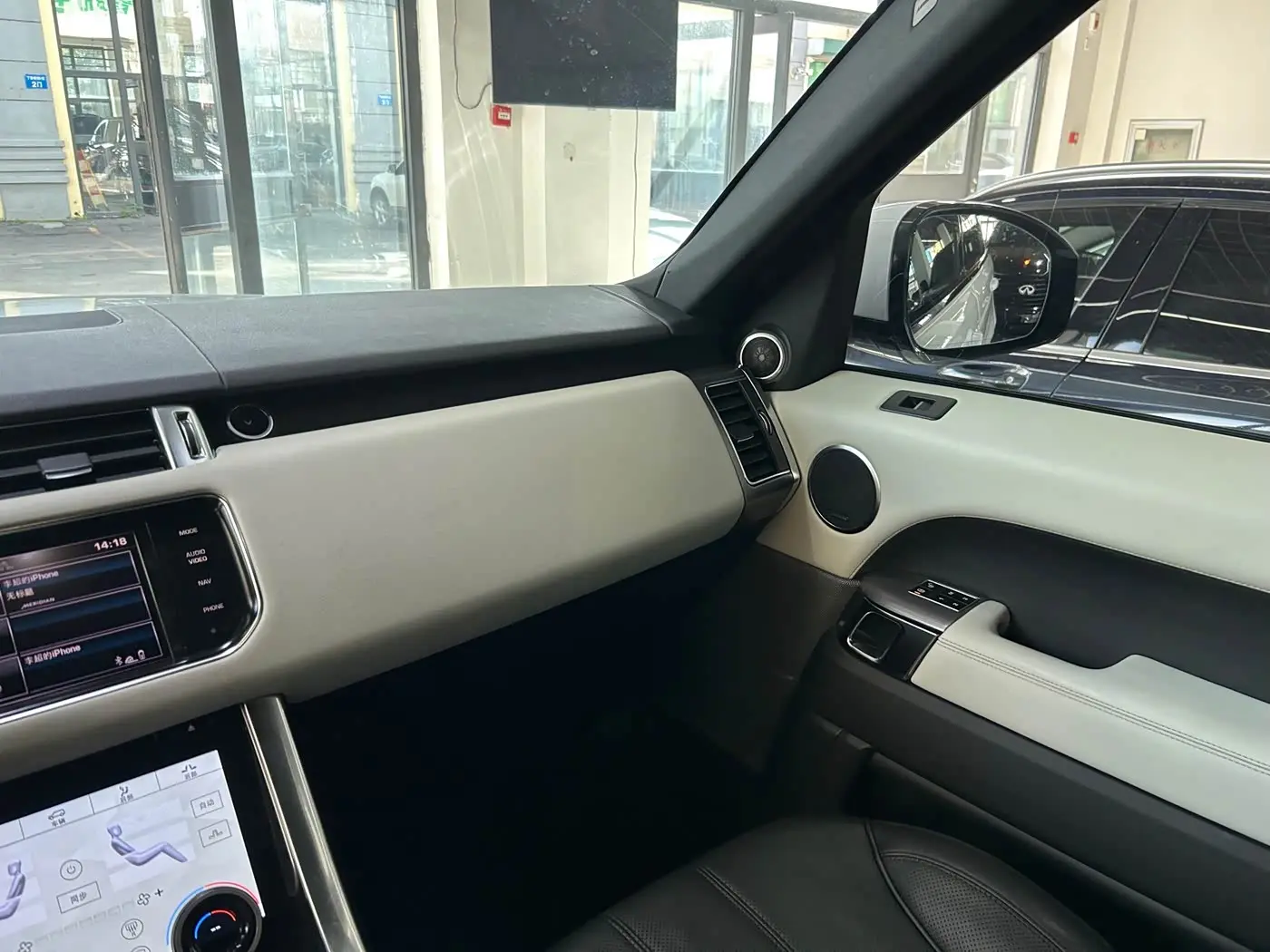 Land Rover Range Rover Sport 2014 — Photo 17/20