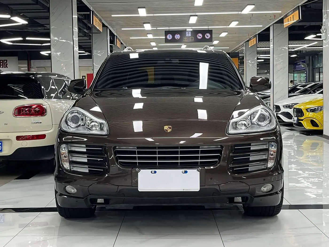 Porsche Cayenne 2009 — Photo 8/18