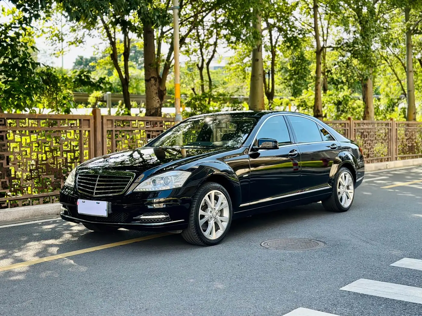 Mercedes-Benz S-Class 2012 — Photo 1/20