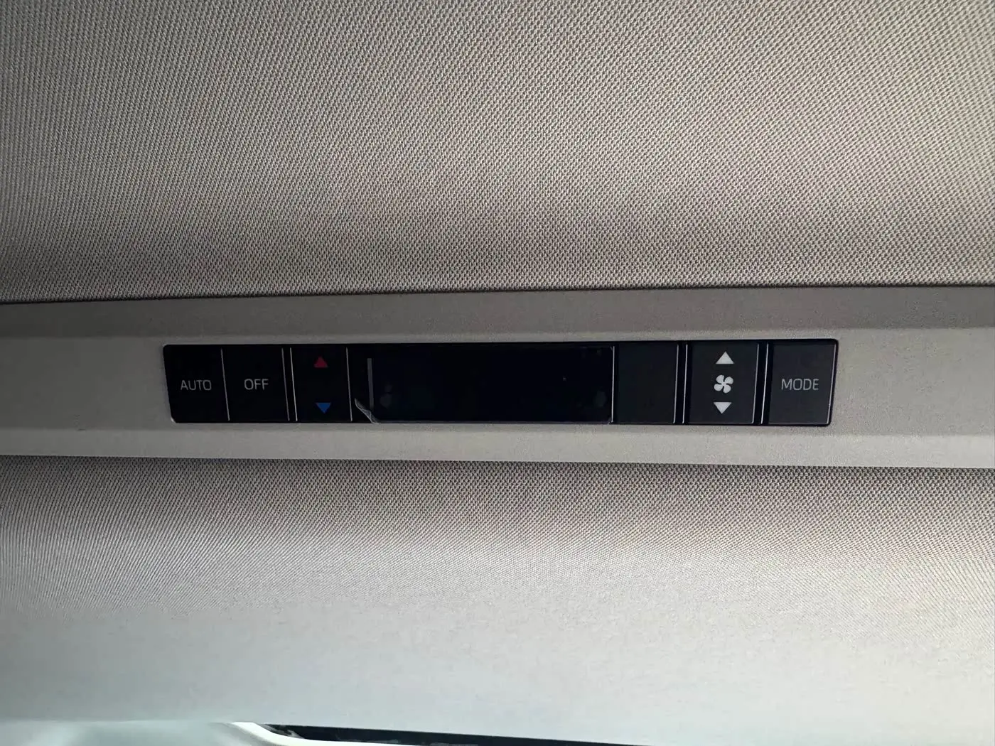 Toyota Granvia 2025 — Şəkil 14/14