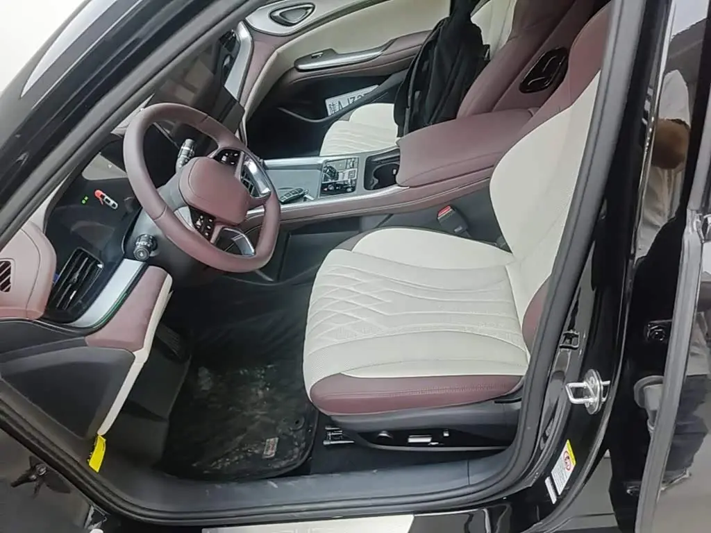 BYD Seal 07 DM-i 2026 — Фото 11/20