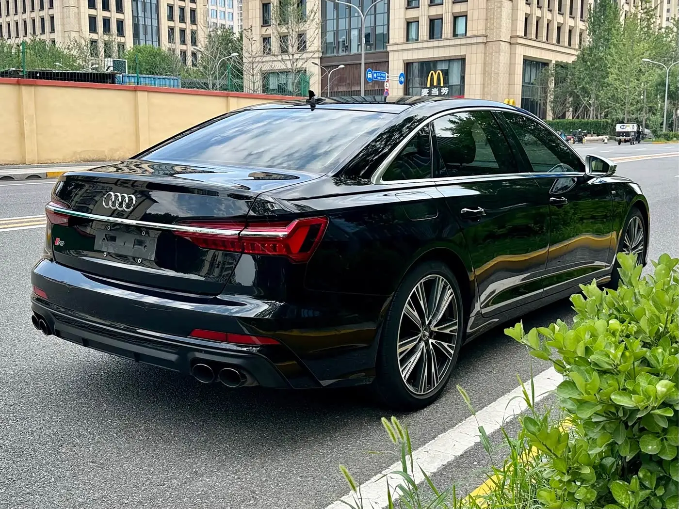 Audi A6L 2020 — Фото 15/16
