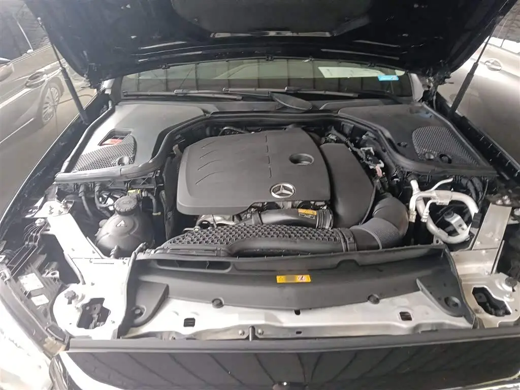 Mercedes-Benz E-Class 2023 — Photo 16/20