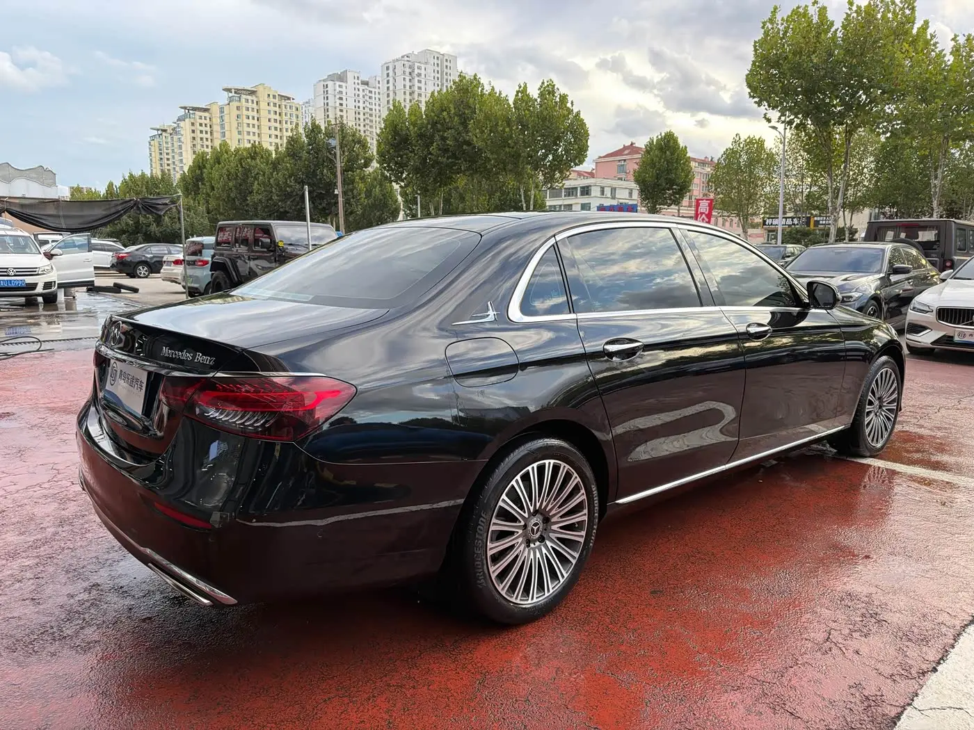 Mercedes-Benz E-Class 2023 — Photo 6/16
