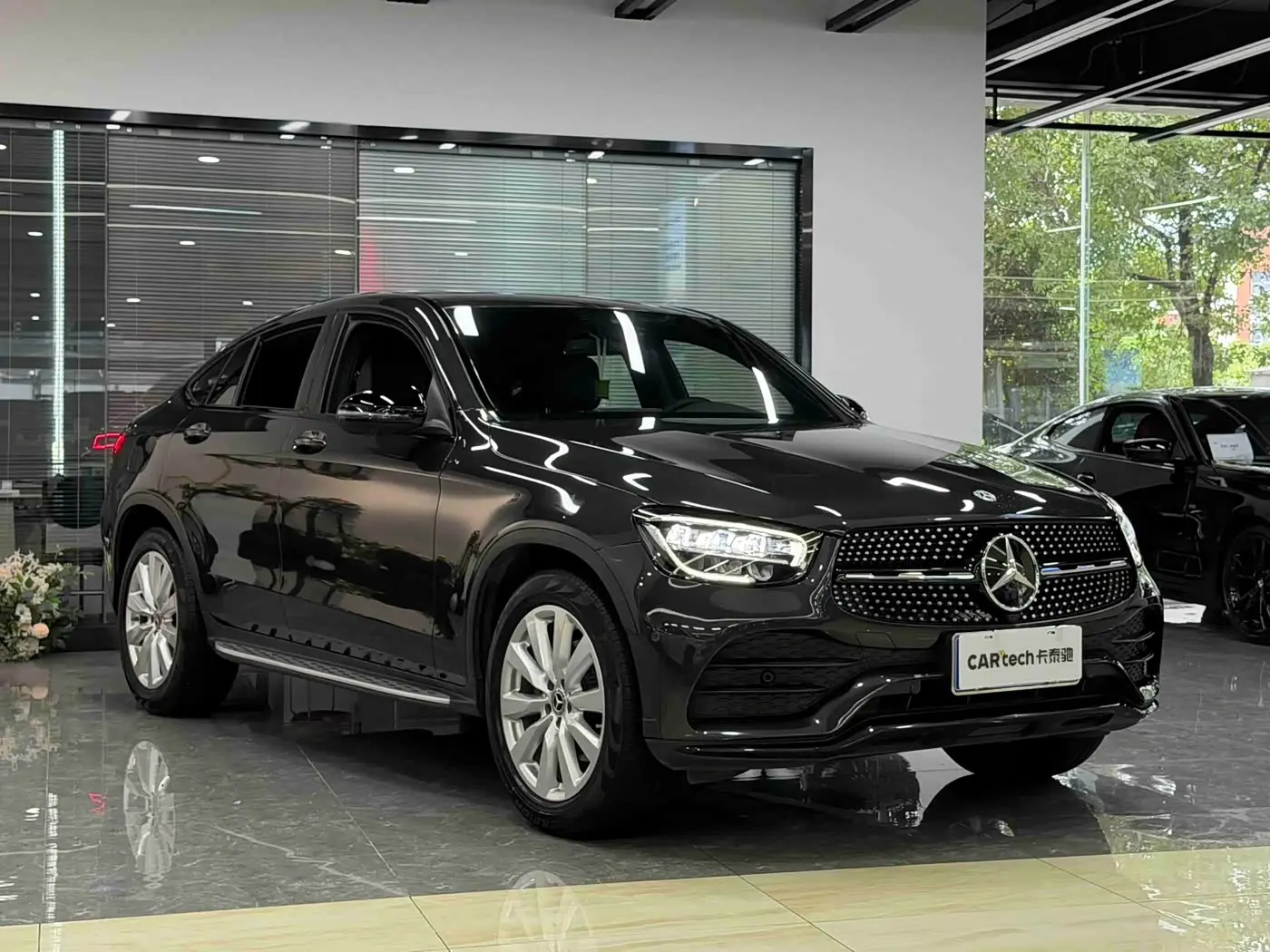 Mercedes-Benz GLC Coupe 2021 — Фото 2/13