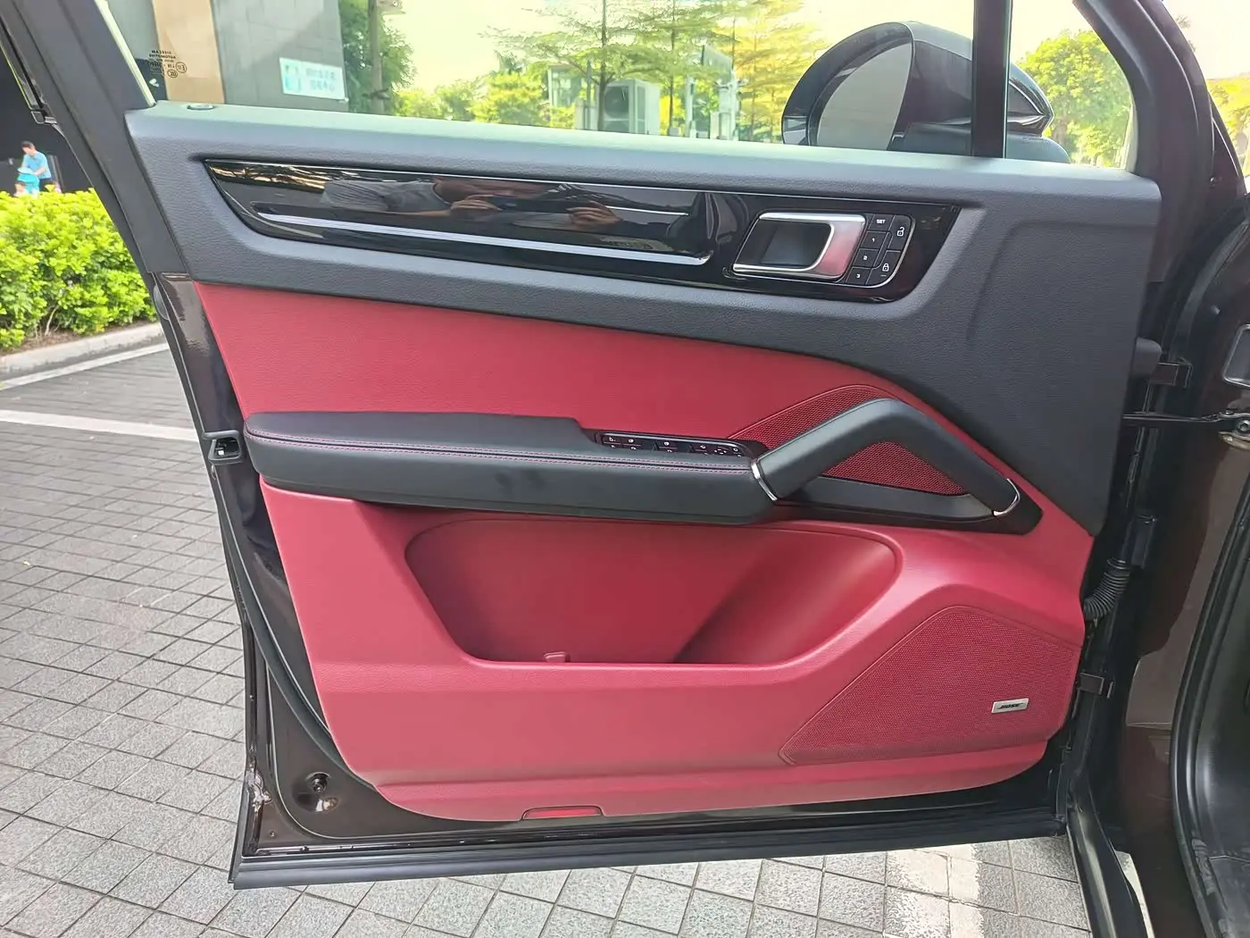 Porsche Cayenne 2023 — Photo 12/20
