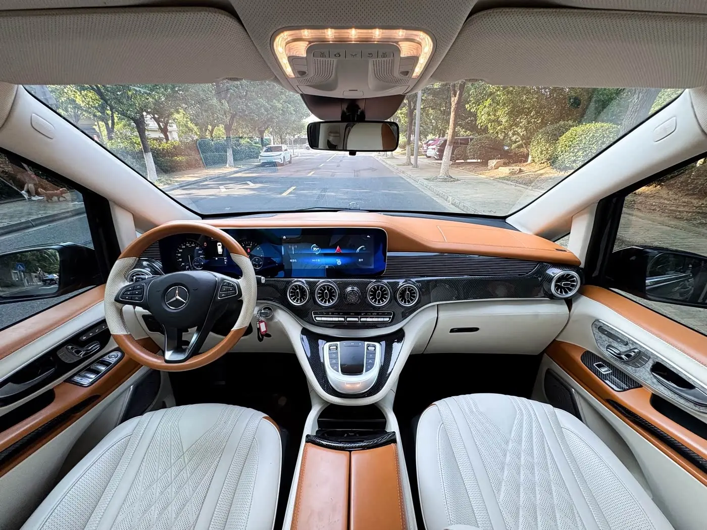 Mercedes-Benz Vito 2022 — Photo 6/20