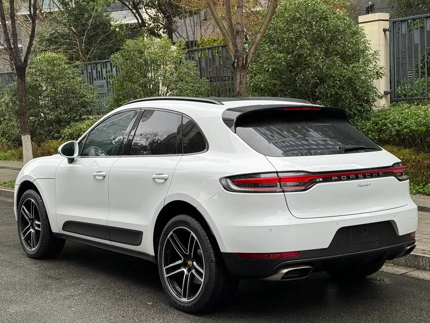 Porsche Macan 2022 — Photo 5/14