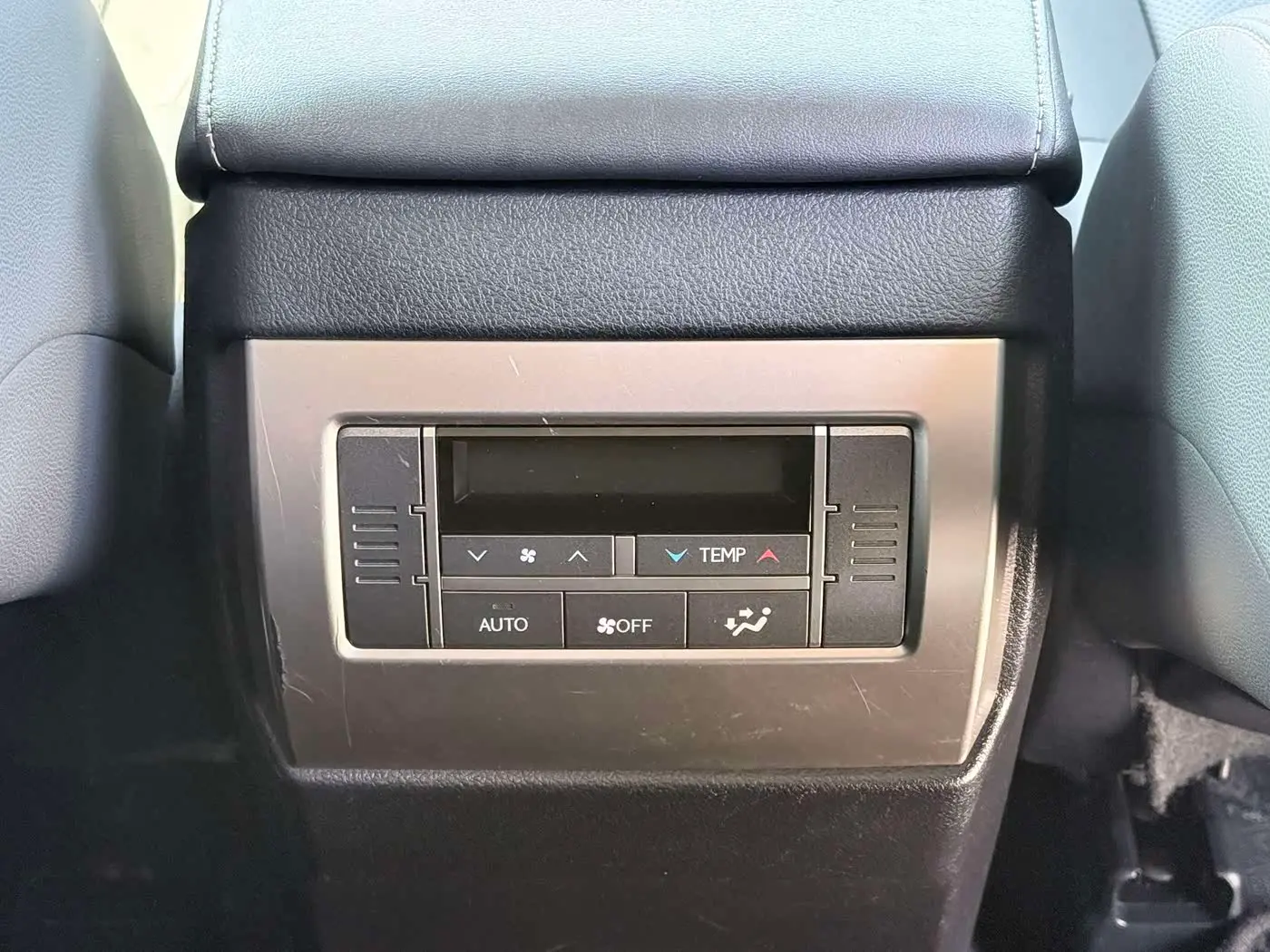 Lexus GX 2017 — Şəkil 20/20