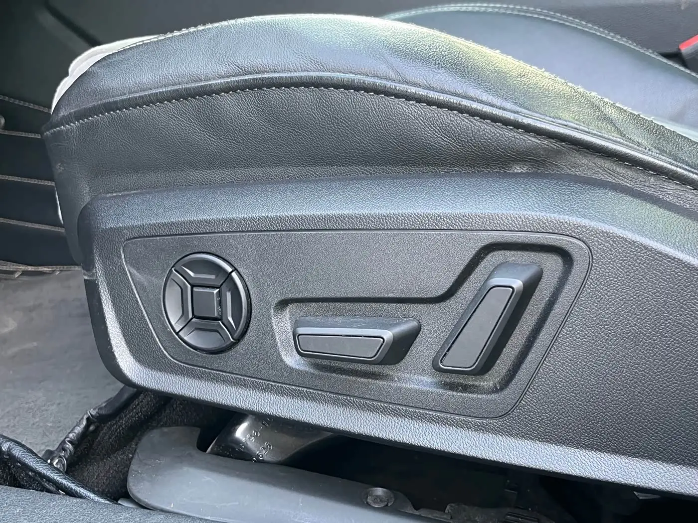 Audi A6L 2021 — Photo 14/20