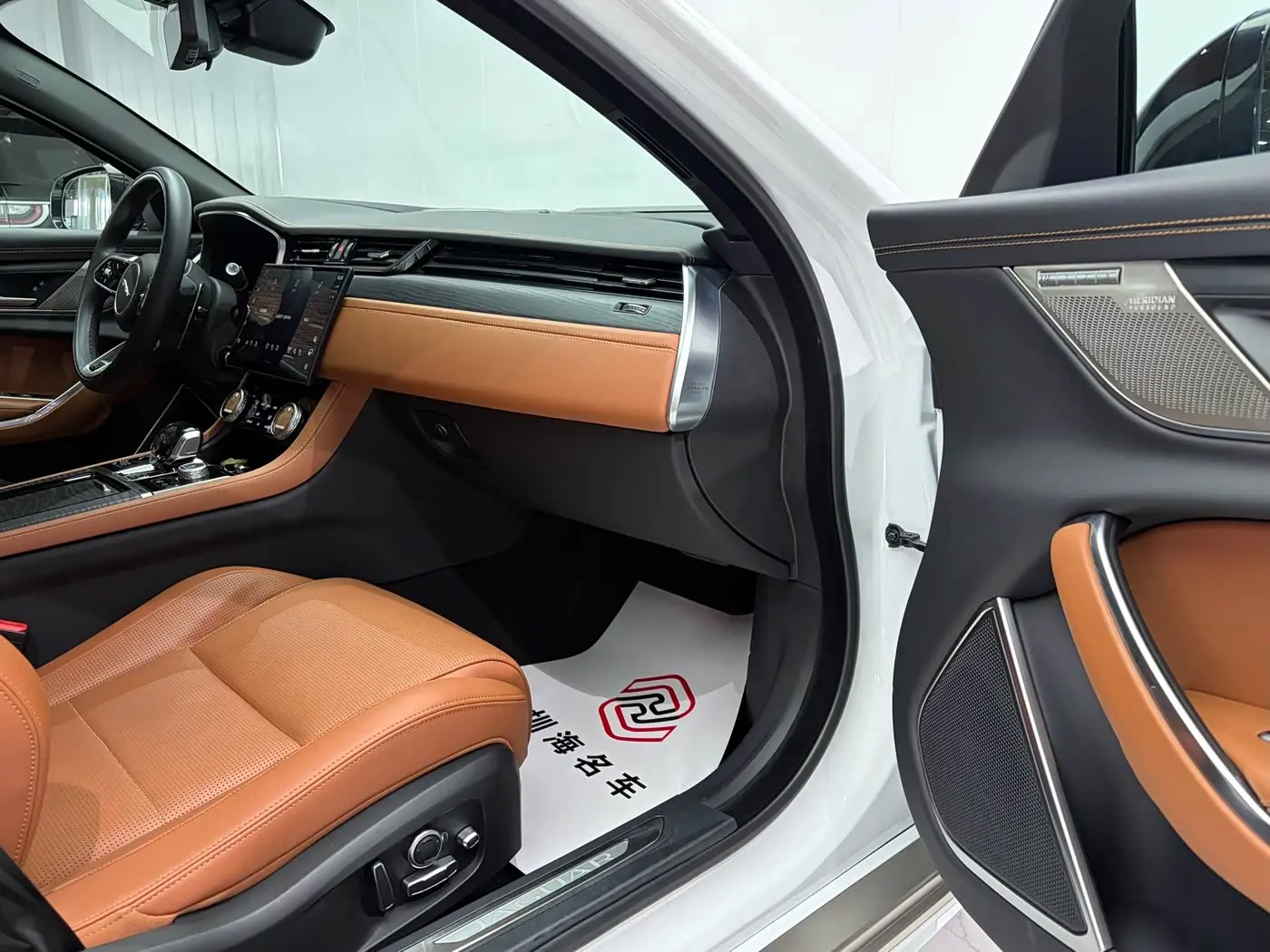 Jaguar XFL 2024 — Фото 11/20