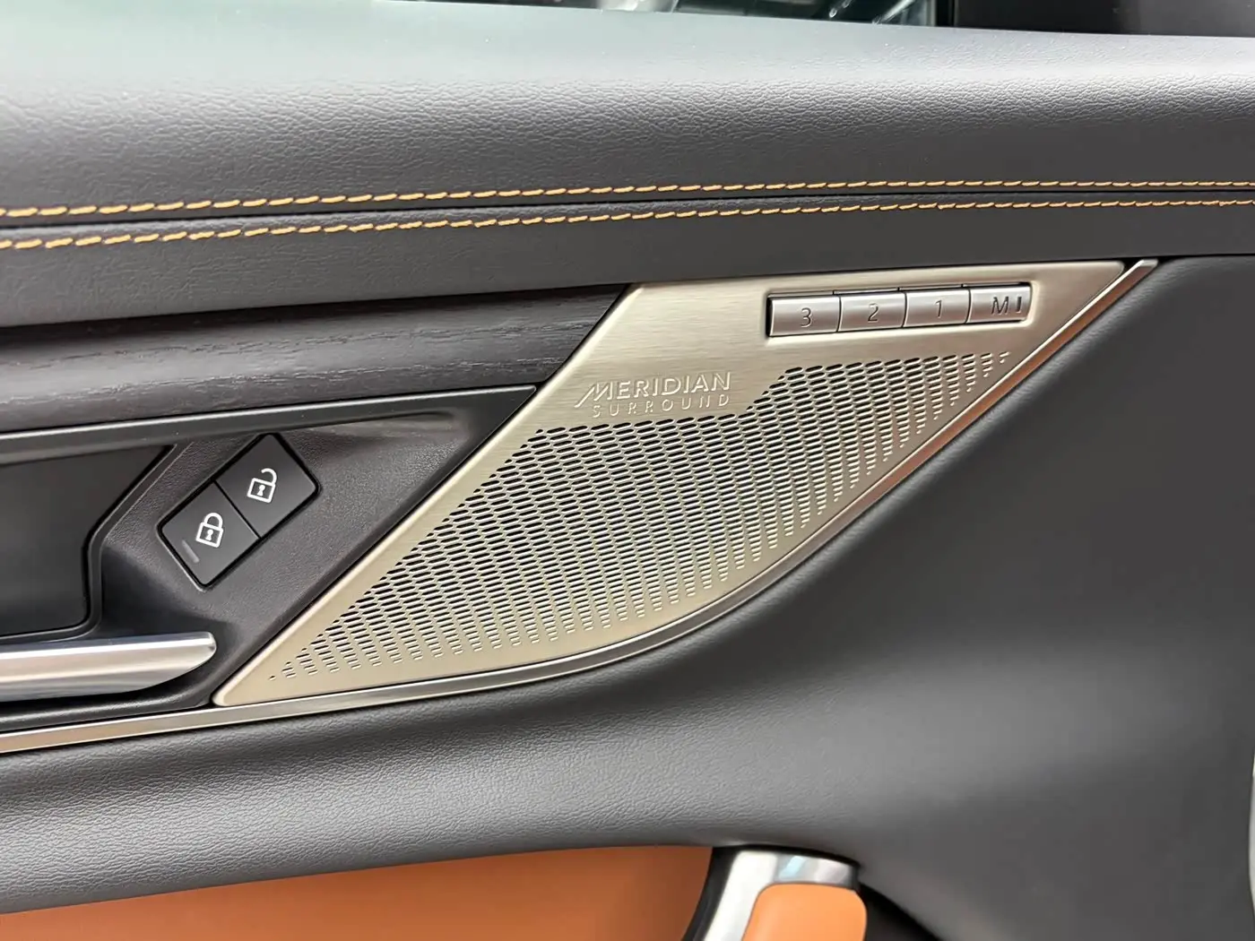 Jaguar XFL 2024 — Фото 13/20