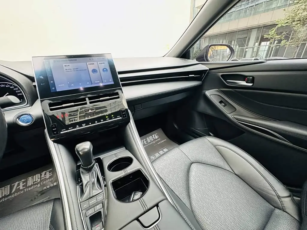 Toyota Avalon 2023 — Photo 13/20