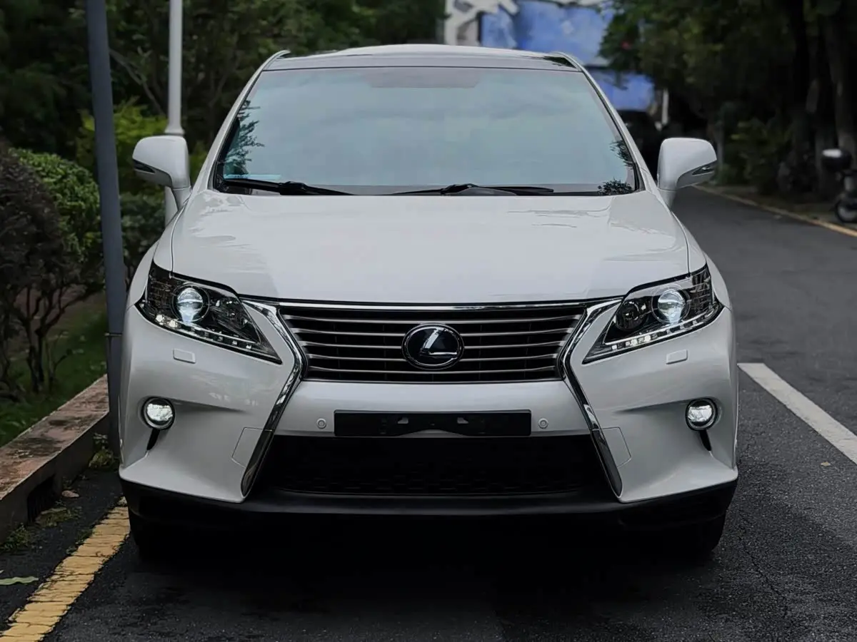 Lexus RX Classic 2015 — Photo 2/15