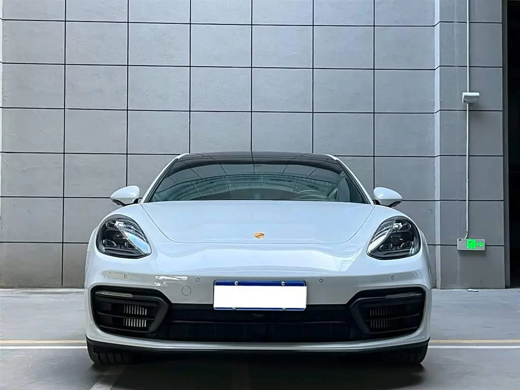 Porsche Panamera 2021 — Фото 2/9