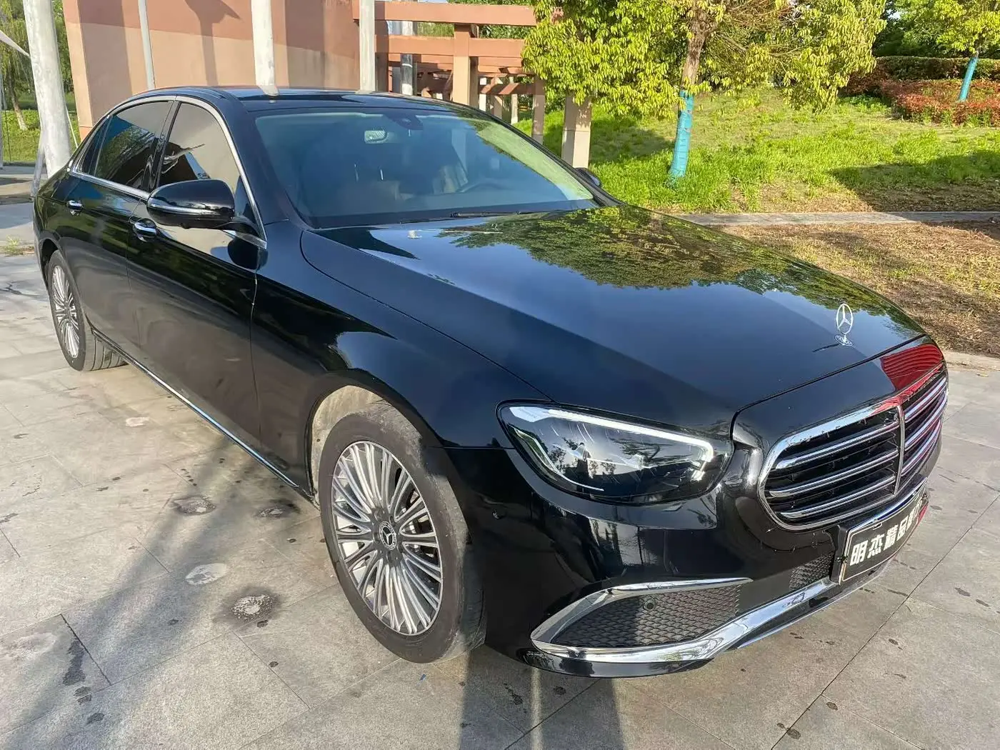 Mercedes-Benz E-Class 2023 — Фото 2/9